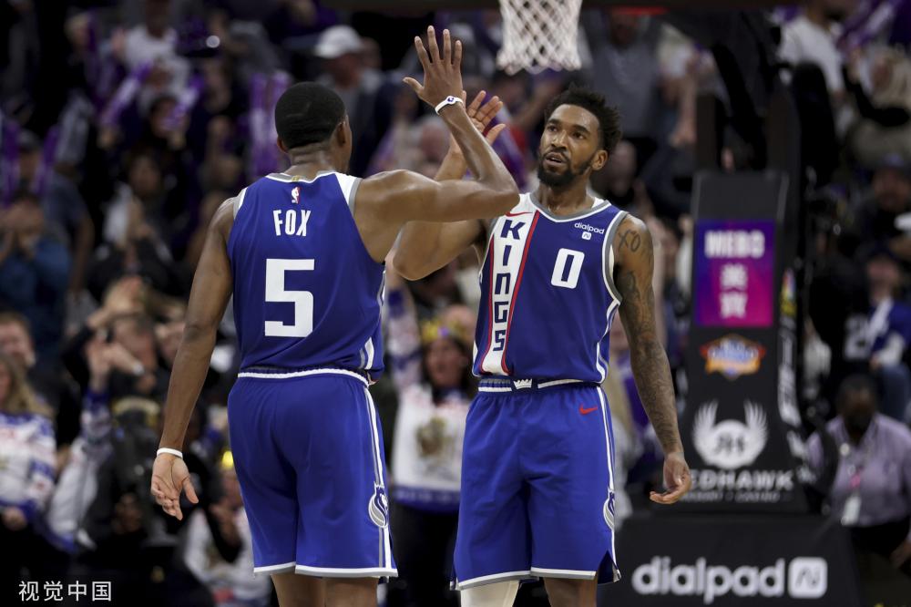 的首场比赛 的首场比赛