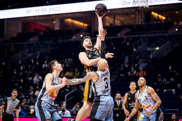 年夏窗加盟 年夏窗加盟