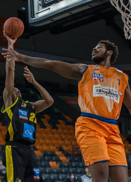 曼迅速以较 曼迅速以较