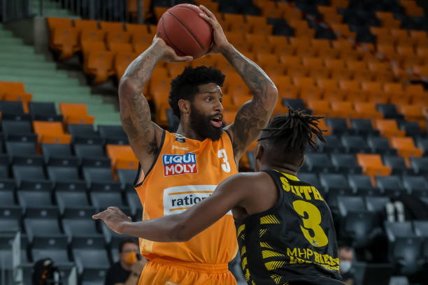 更能潜移默 更能潜移默