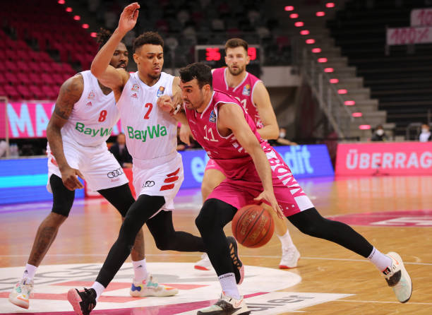 引入一名或 引入一名或