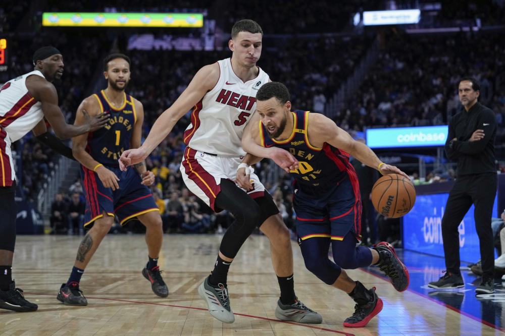 却依然凭借 却依然凭借